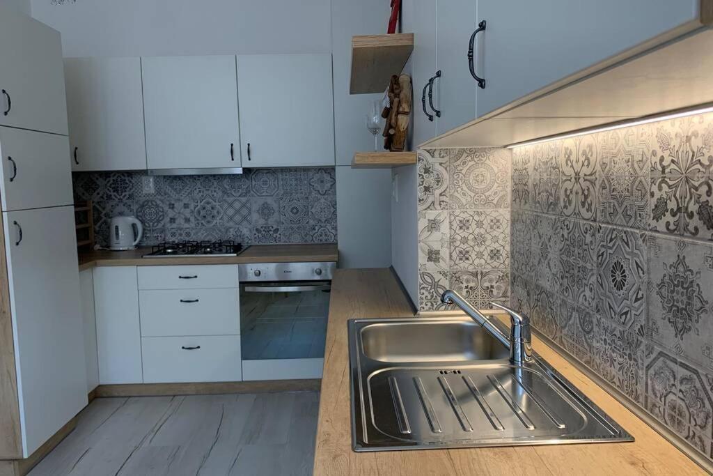 Apartament Tichy Apartman Blizko Centra Trenčín Zewnętrze zdjęcie